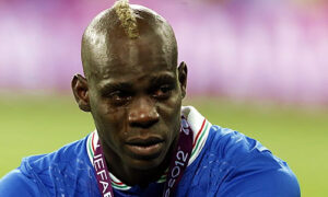 mario-balotelli-debito