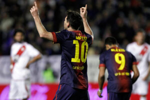 messi300