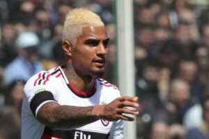 kevin-prince-boateng-con-i-capelli-biondo-gia-L-m8RFEV