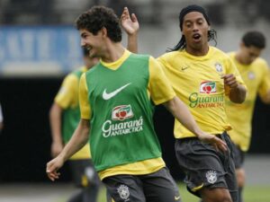 ronaldinho-e-pato-olimpiadi-2008_1929580_550x413
