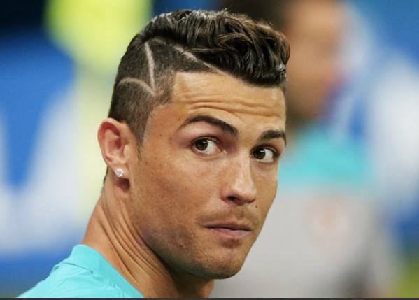 Grande Ronaldo Le Strisce Sui Suoi Capelli Sono Le Cicatrici Del