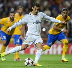 FBL-EUR-C1-REALMADRID-JUVENTUS