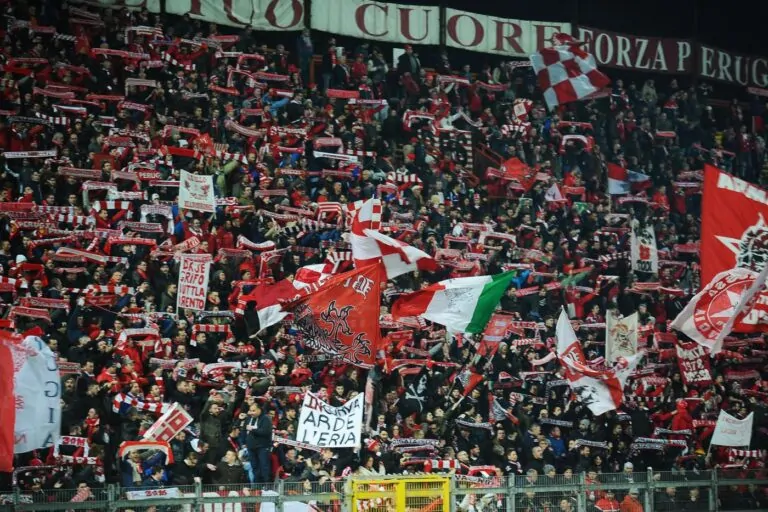 Perugia Ternana petardo