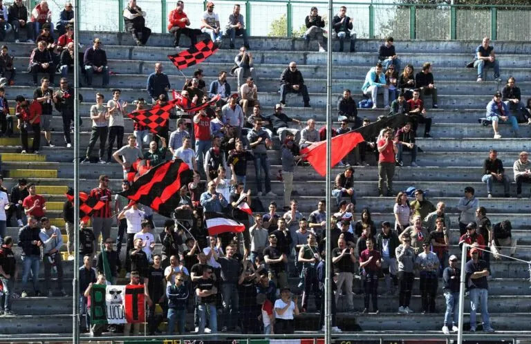 corteo tifosi lucchese