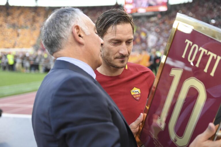 ADDIO TOTTI