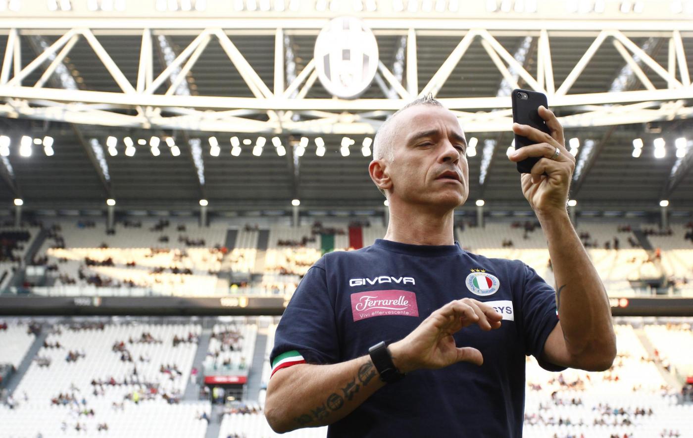 Juventus, Eros Ramazzotti: "Sarebbe ora che i bianconeri vincessero la