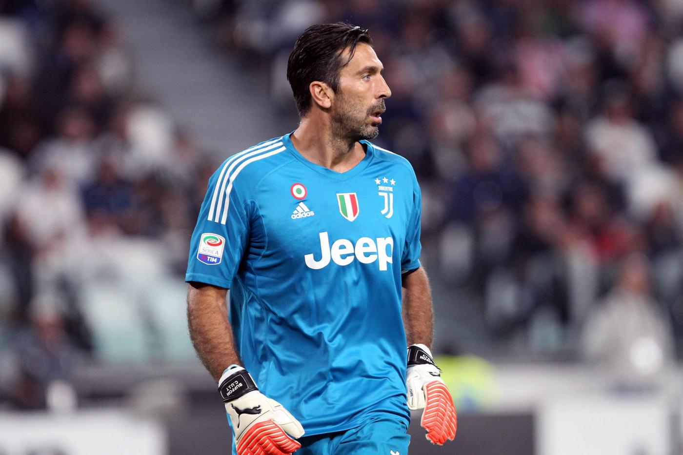 Buffon : Gigi Buffon torna alla Juve, primo giorno di visite mediche / Buffon spent one season with french giants psg before returning to juventus in the summer of buffon will play in serie b for the first time since playing for juventus in the second division during the.