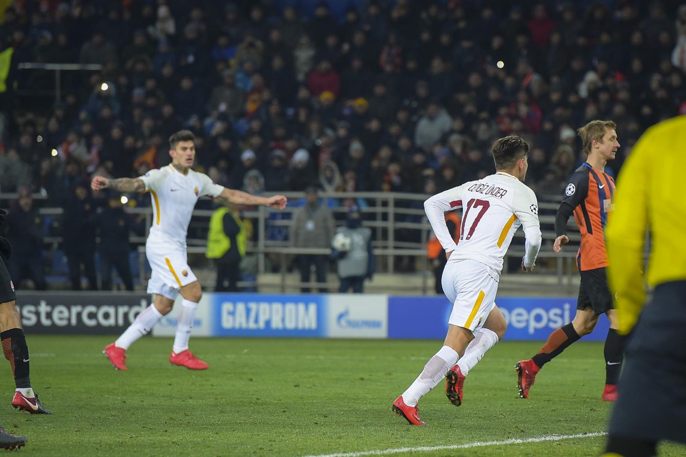 Roma Dai Due Volti In Champions League Prima Domina Poi lascia Il 