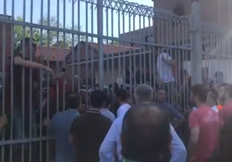 Cremonese contestata
