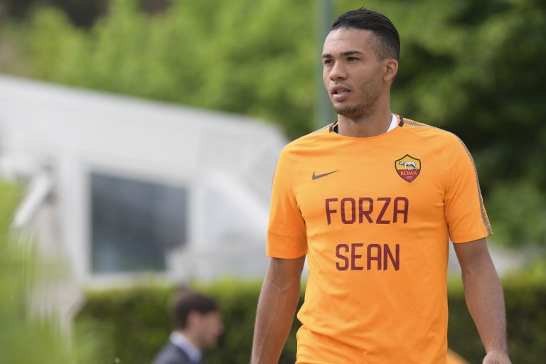 insulti a Juan Jesus