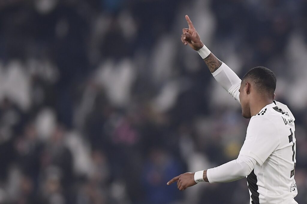caso Douglas Costa
