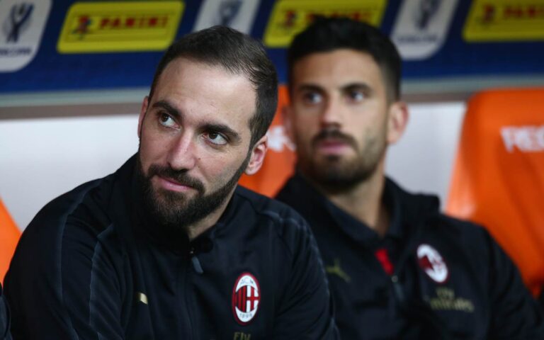 Higuain non convocato