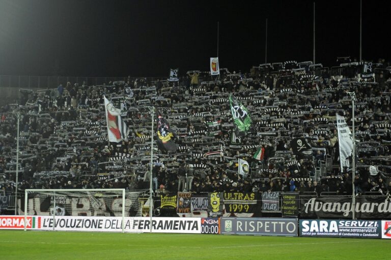 tribuna est Ascoli