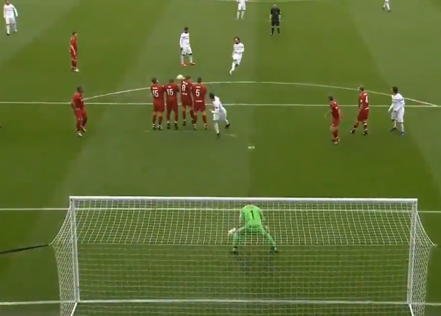 Punizione Pirlo