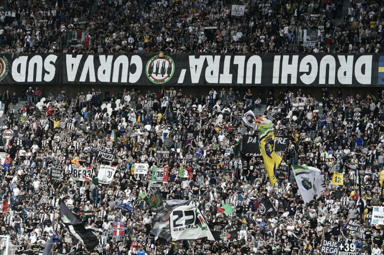 ultras Juve disertano Champions