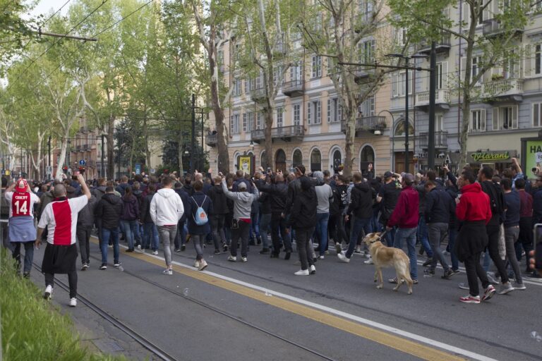 denunciati tifosi Ajax