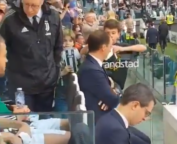 gesto Allegri bambino