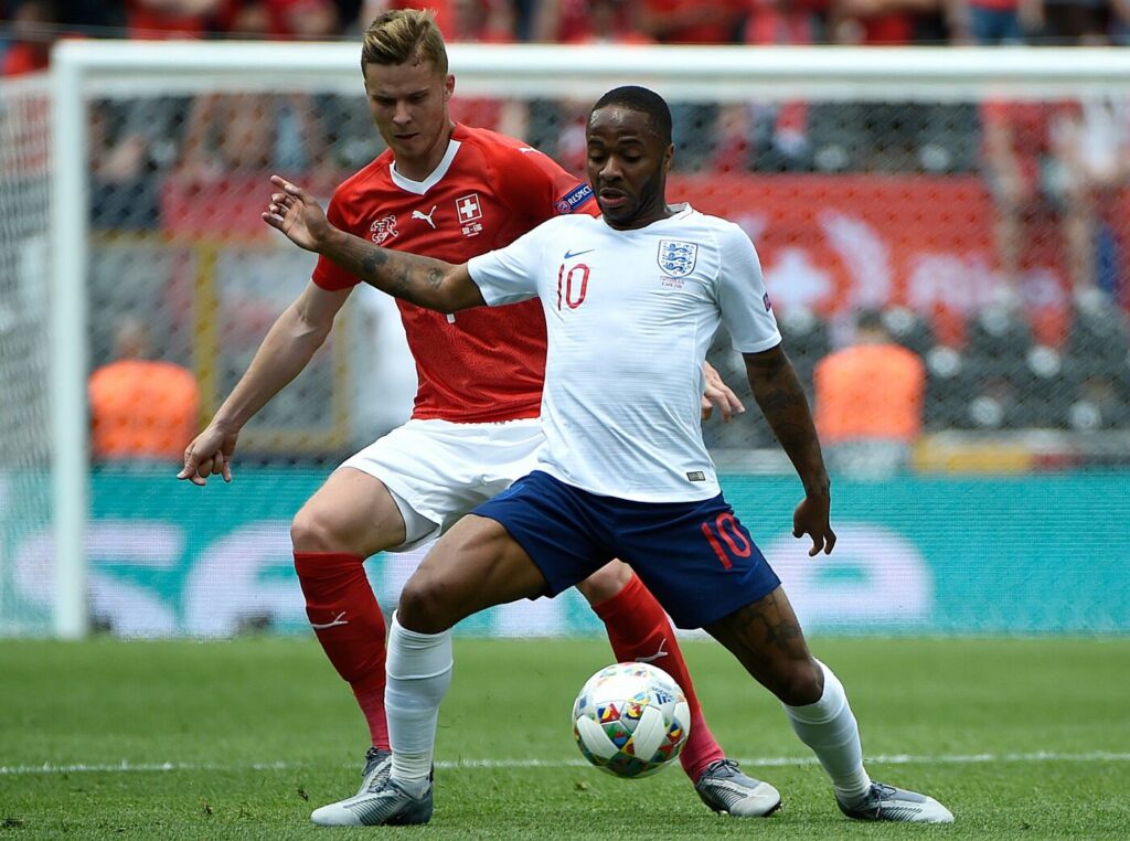 insulti razzisti sterling
