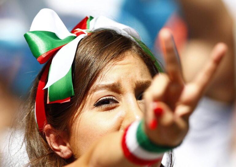 donne iran stadio