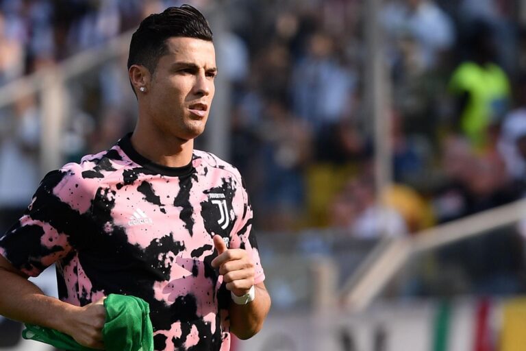 Ronaldo diserta cerimonia