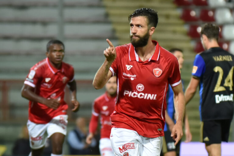 Il primo posticipo della settima giornata è Torino-Napoli. Le due squadre arrivano da momenti diversi: le probabili formazioni
