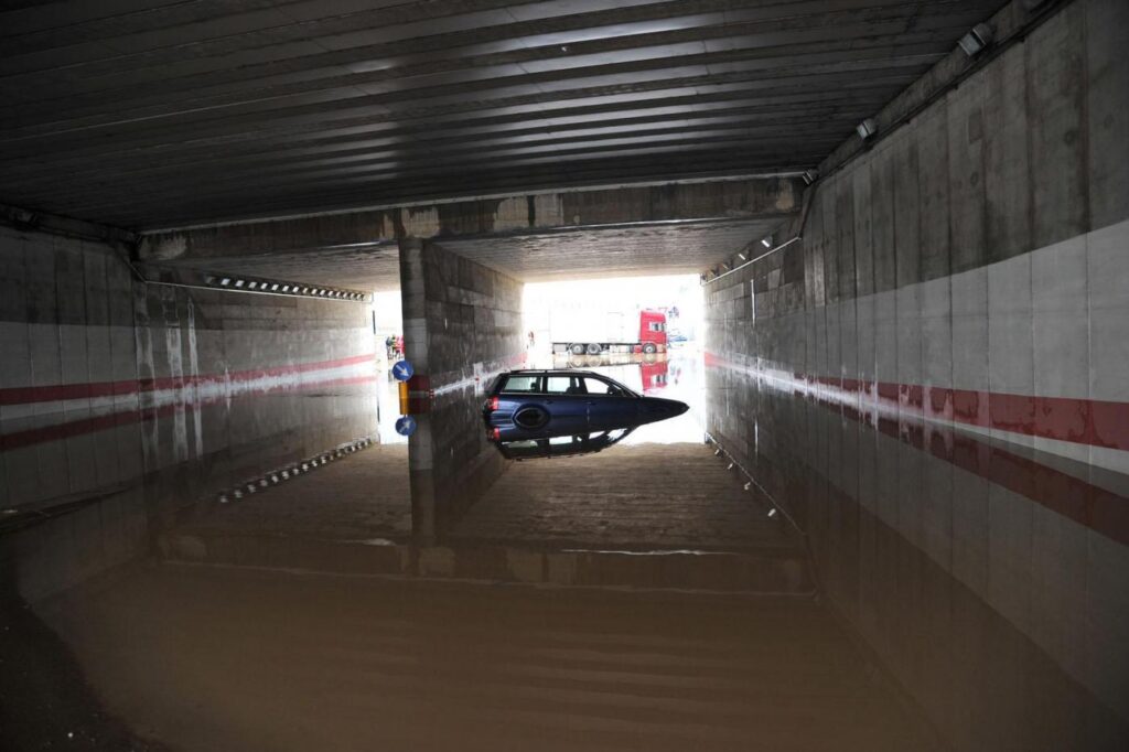 sottopassaggio allagato
