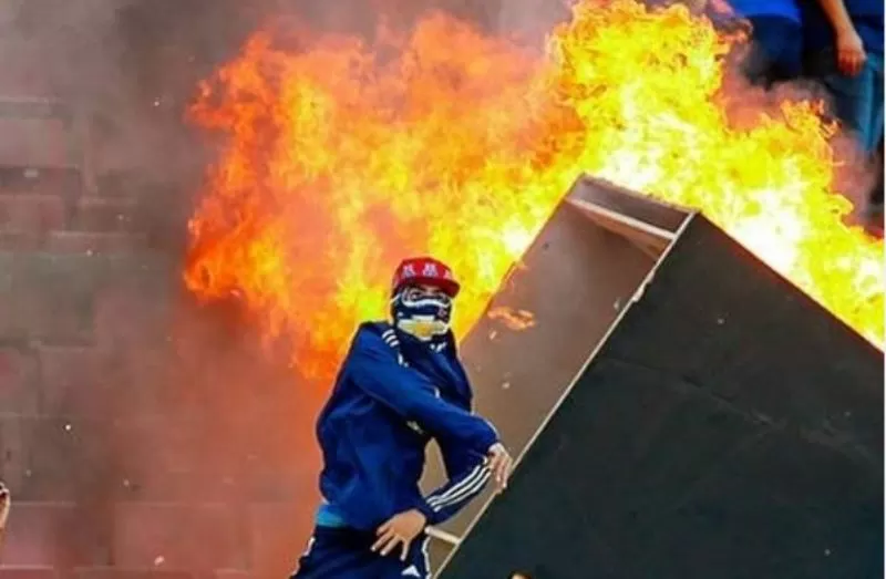 seggiolini in fiamme Cile