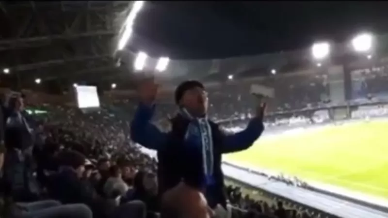 tifoso cinese al san paolo