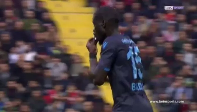 ndiaye mangia foglietto