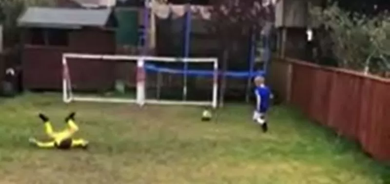 Bambini imitano i gol