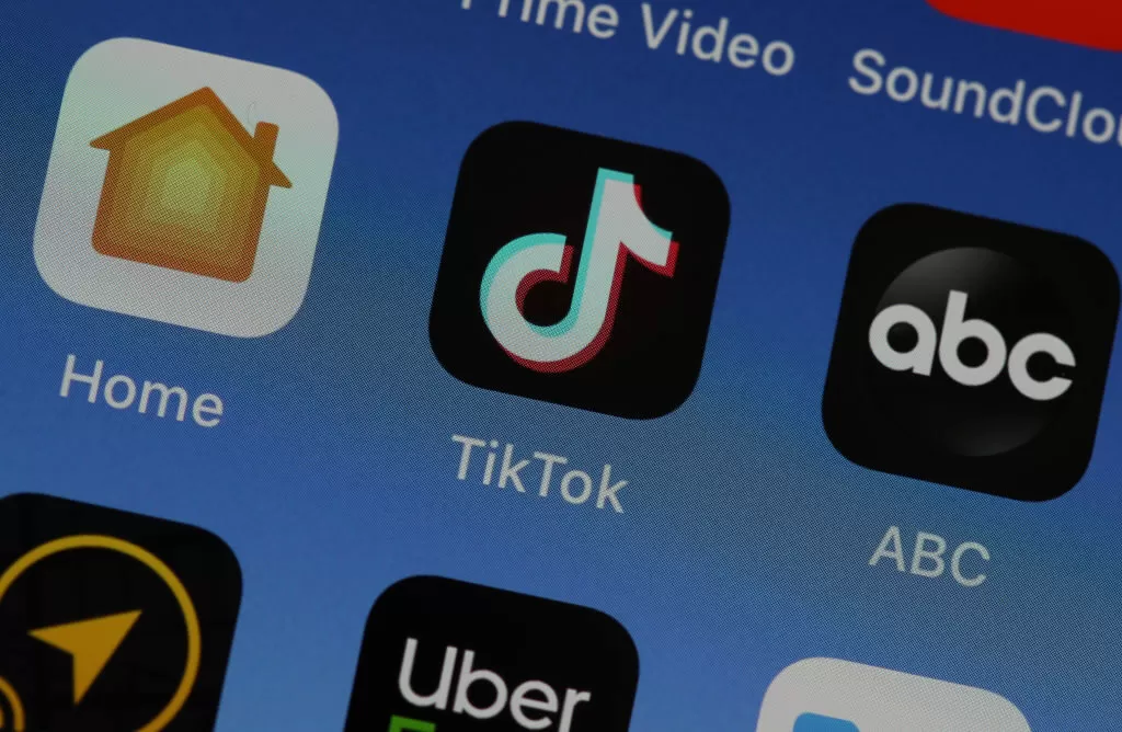 TIK TOK