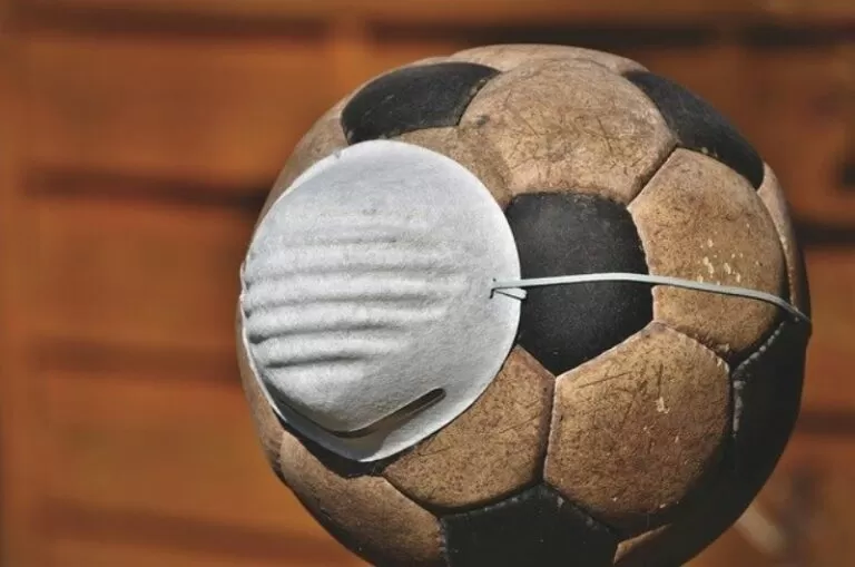 pallone mascherina