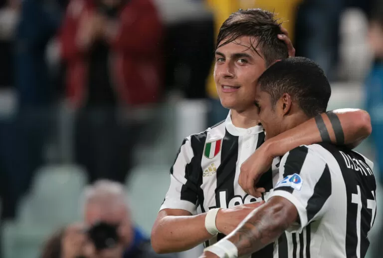 Dybala Douglas Costa