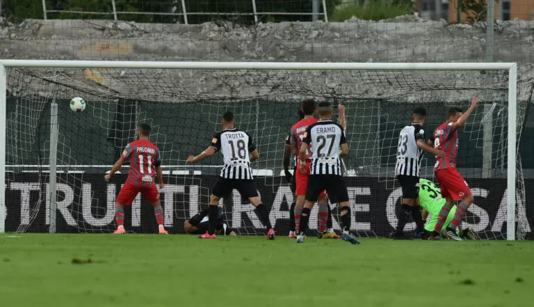 Ascoli Calcio v US Cremonese