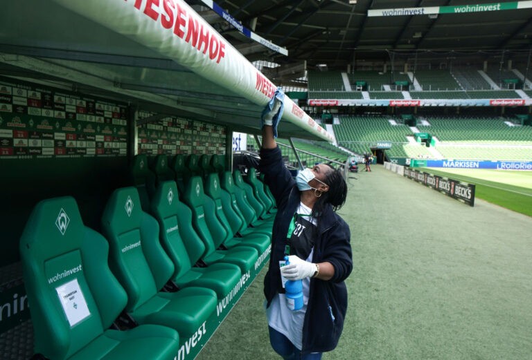 Werder Bremen v VfL Wolfsburg