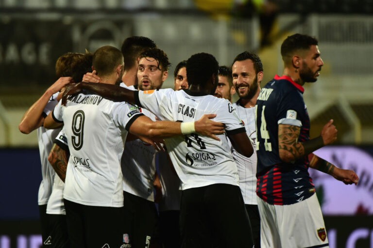 Spezia Calcio v Cosenz