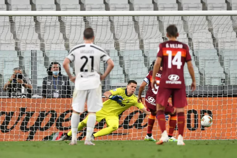 Juventus v AS Roma