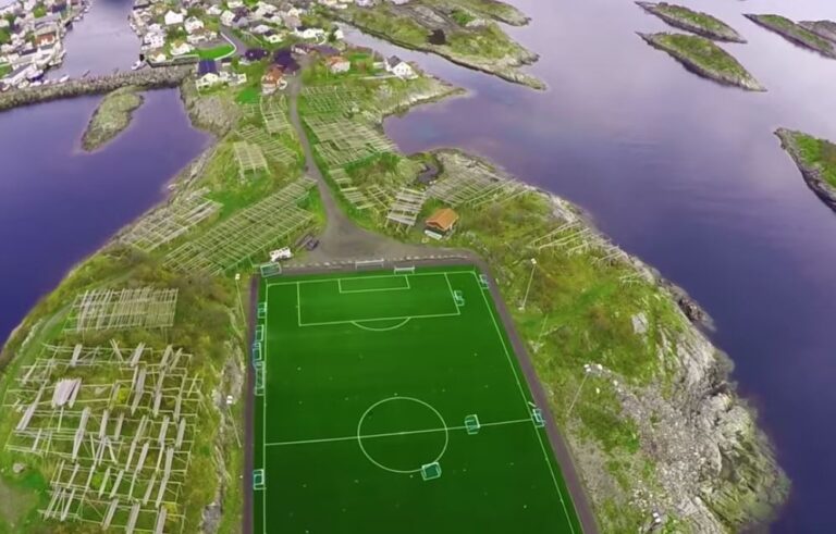 Henningsvaer Stadion