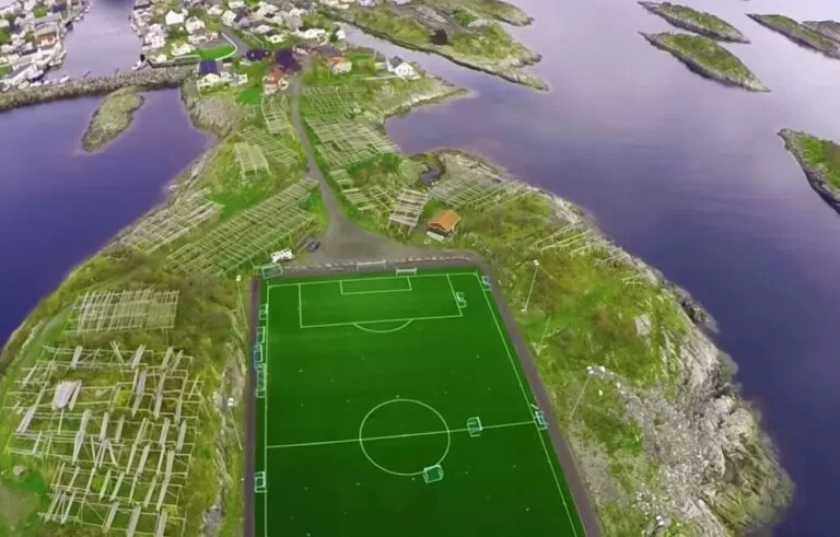 Henningsvaer Stadion