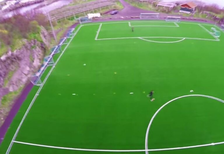 Henningsvaer Stadion