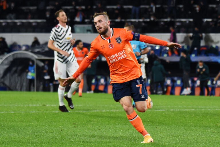 Istanbul Basaksehir v Manchester United