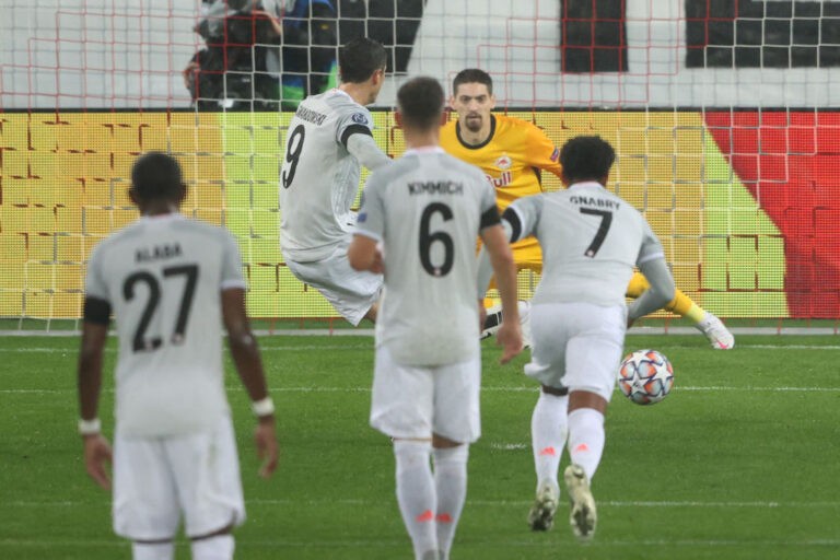RB Salzburg v FC Bayern Muenchen