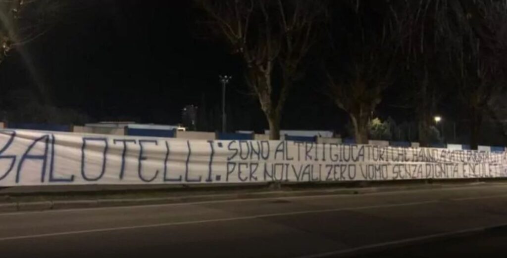 striscione Balotelli