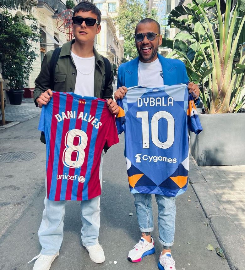 Dybala Dani Alves