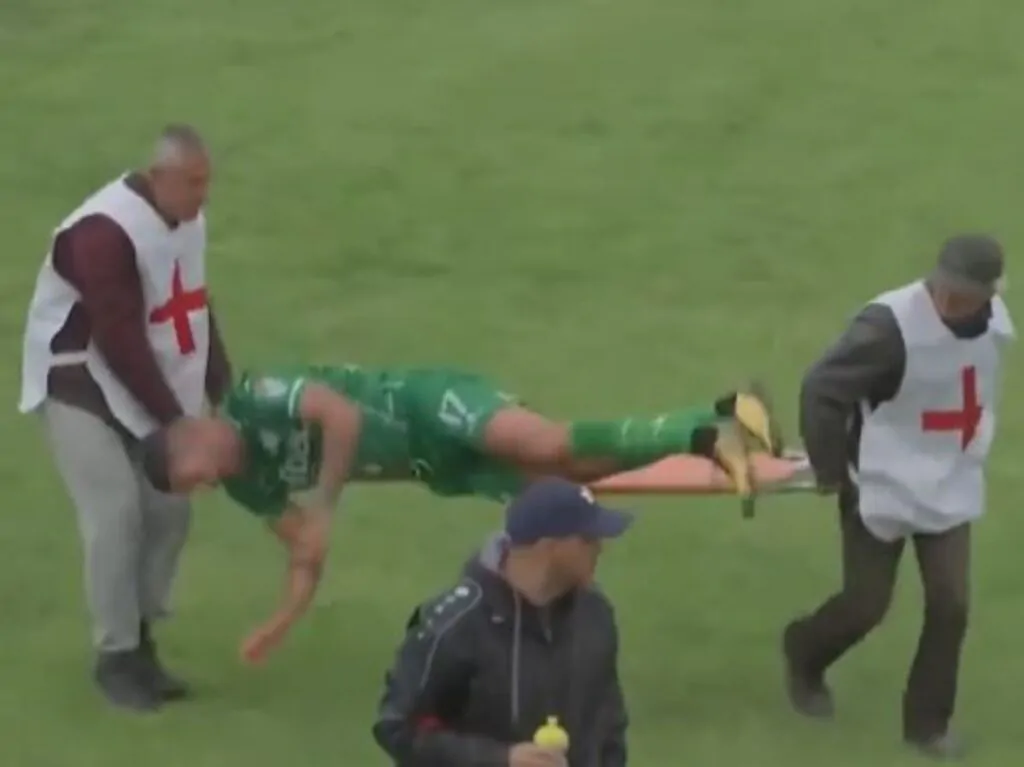 Calciatore barella