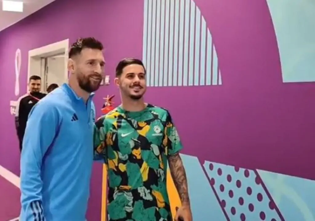 selfie australia messi