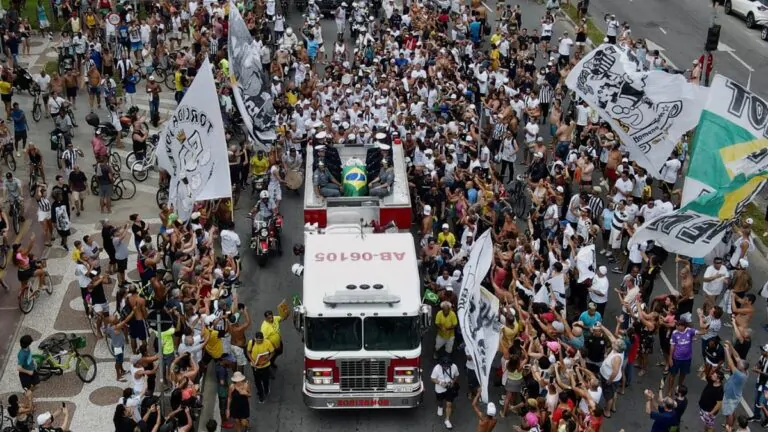 corteo Pelé