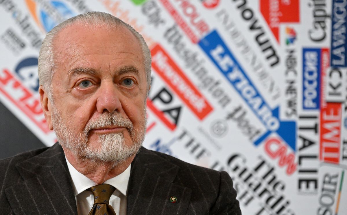 Napoli, indagato il presidente De Laurentiis per il caso Osimhen: l’accusa