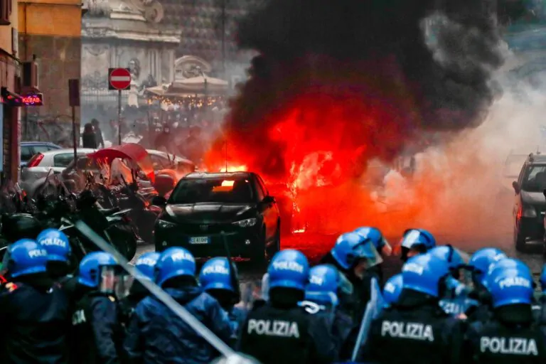scontro Napoli Francoforte