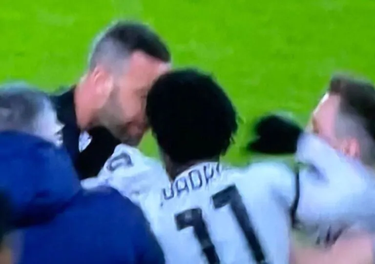 pugno cuadrado handanovic